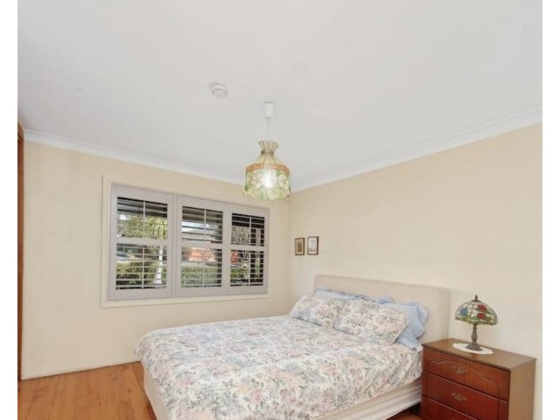 6 Harrow Road, Glenfield NSW 2167