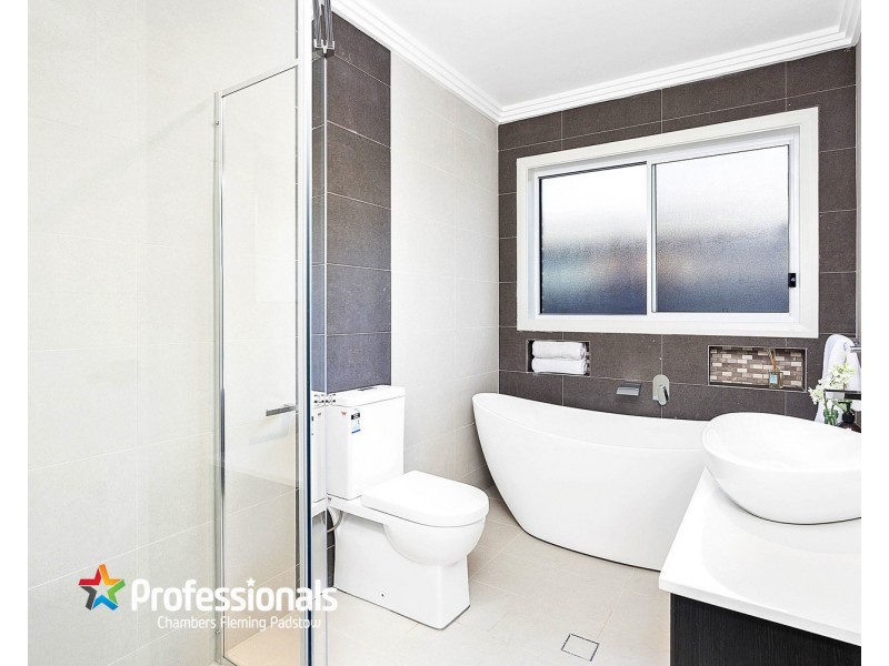 8A Laundess Avenue, Panania NSW 2213