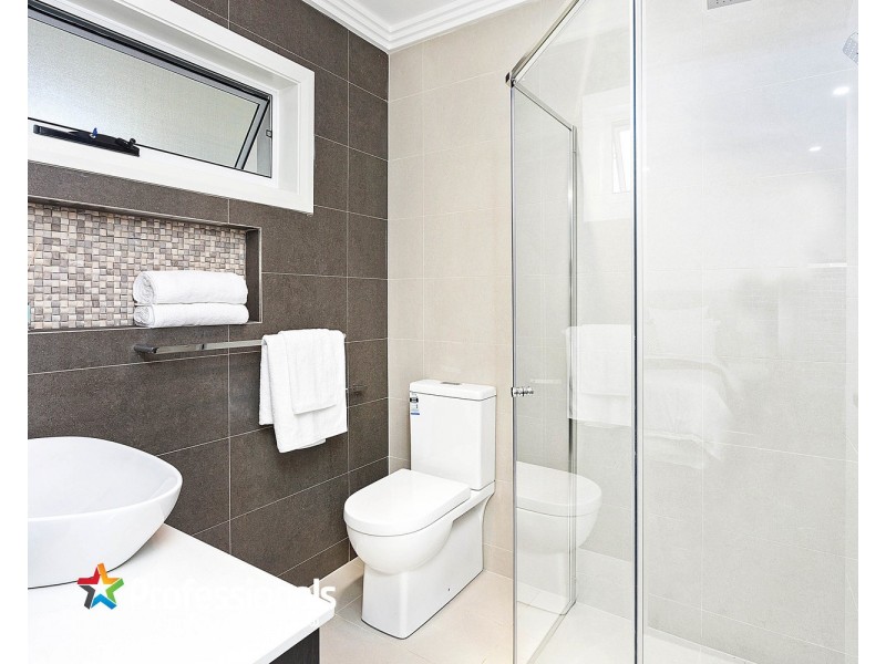 8A Laundess Avenue, Panania NSW 2213