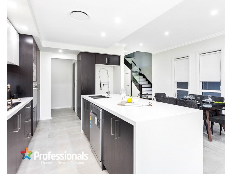 8A Laundess Avenue, Panania NSW 2213