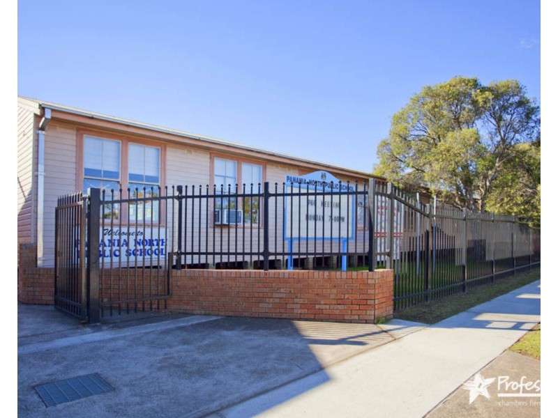 8A Laundess Avenue, Panania NSW 2213