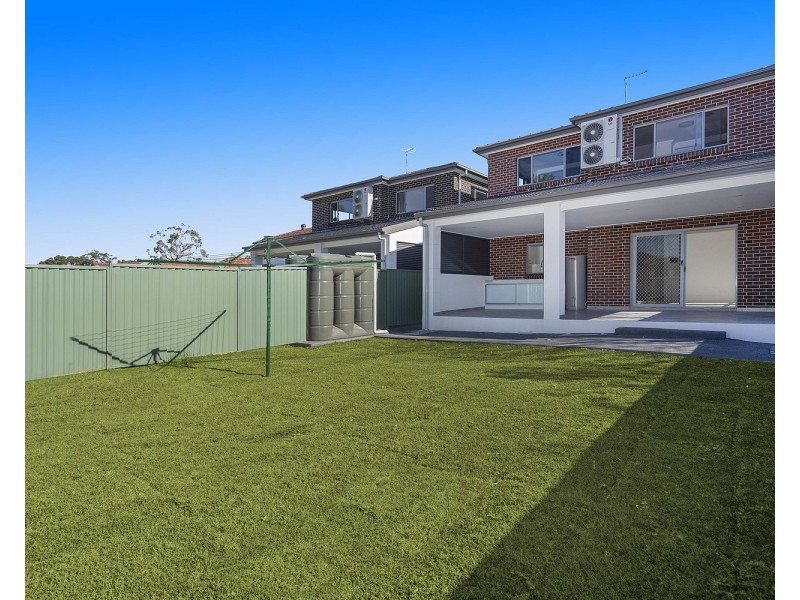 8 Monie Avenue, East Hills NSW 2213
