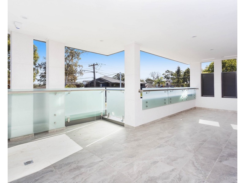 8 Monie Avenue, East Hills NSW 2213