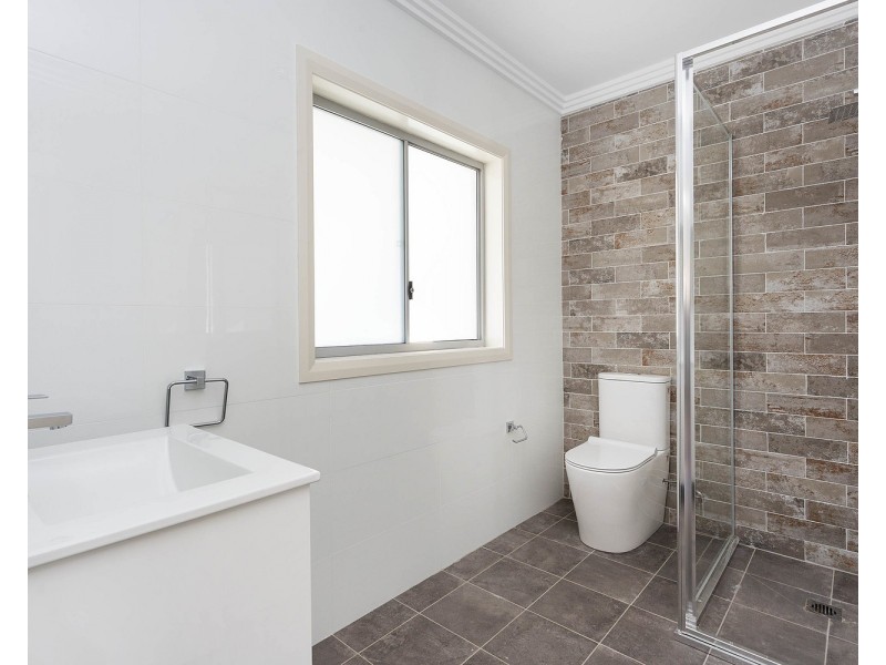 8 Monie Avenue, East Hills NSW 2213