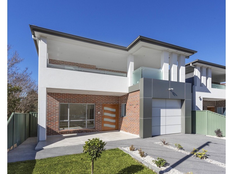 8 Monie Avenue, East Hills NSW 2213