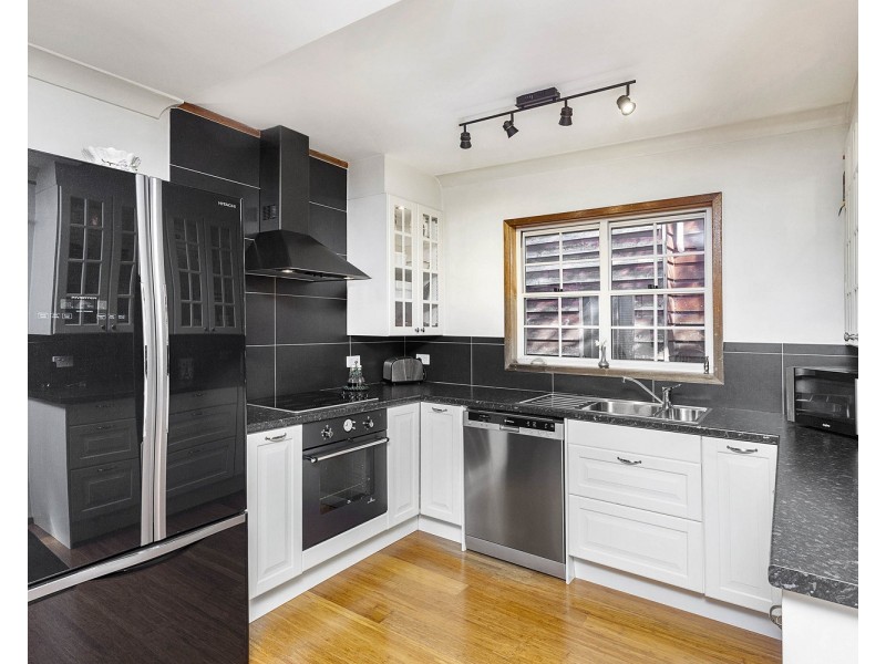 2 Carinya Road, Picnic Point NSW 2213