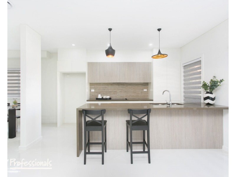 686A Henry Lawson Drive, East Hills NSW 2213