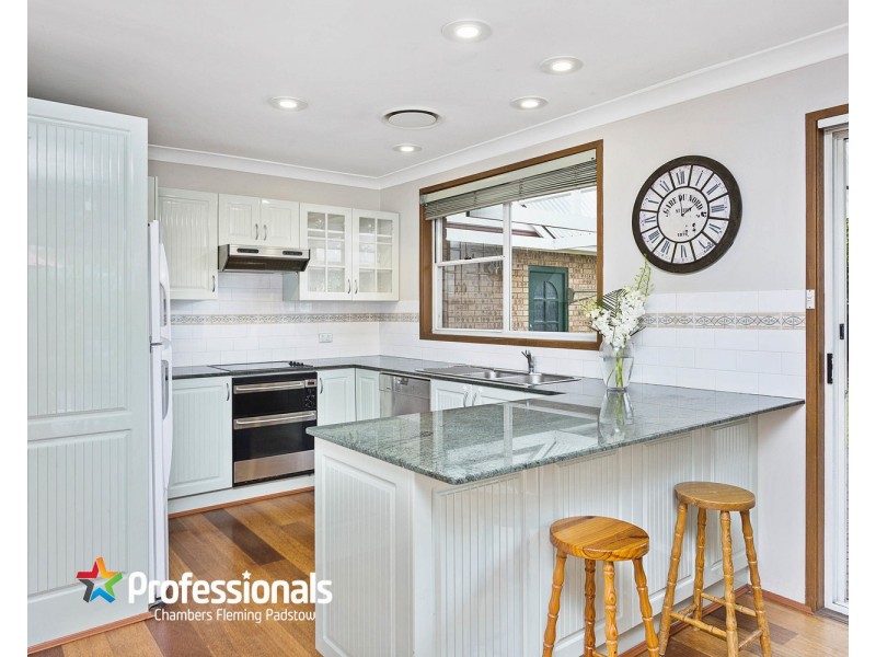 34 Eileen Street, Picnic Point NSW 2213