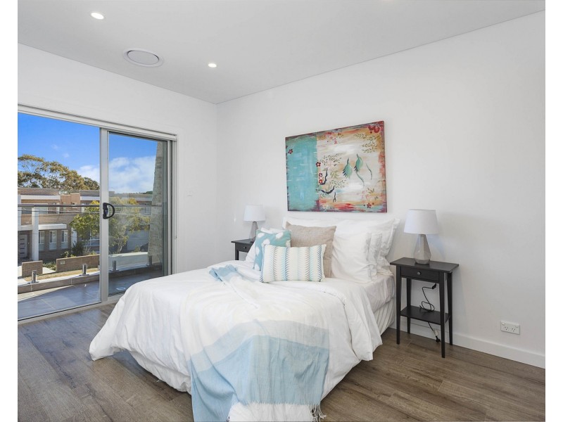 5A Hazelglen Street, Panania NSW 2213