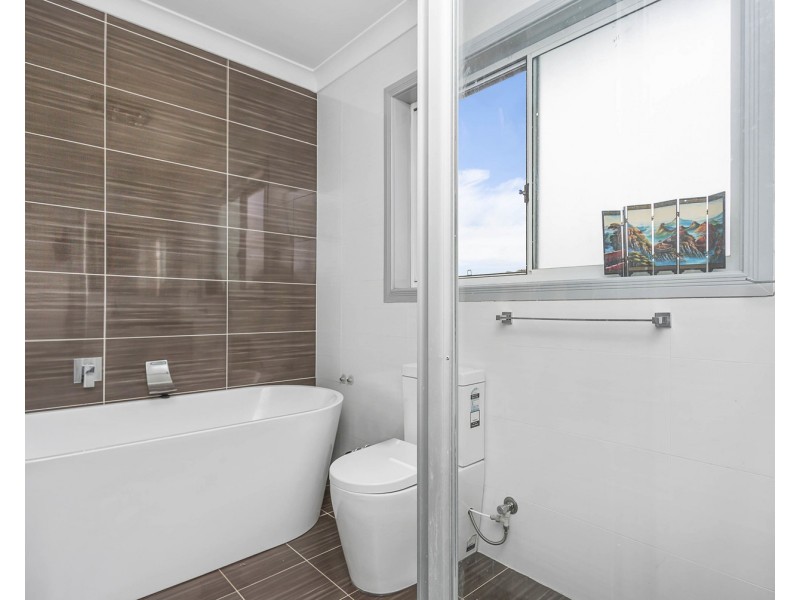 15B Templeton Crescent, Moorebank NSW 2170