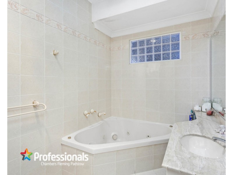 28 Alliance Avenue, Revesby NSW 2212