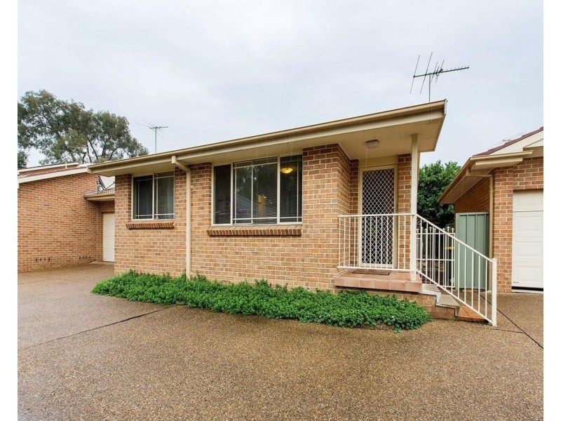 3/10 Forrest Road, East Hills NSW 2213