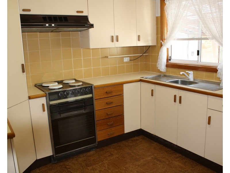 33 Prince Street, Picnic Point NSW 2213