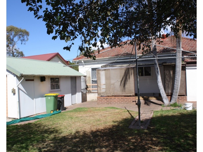 33 Prince Street, Picnic Point NSW 2213