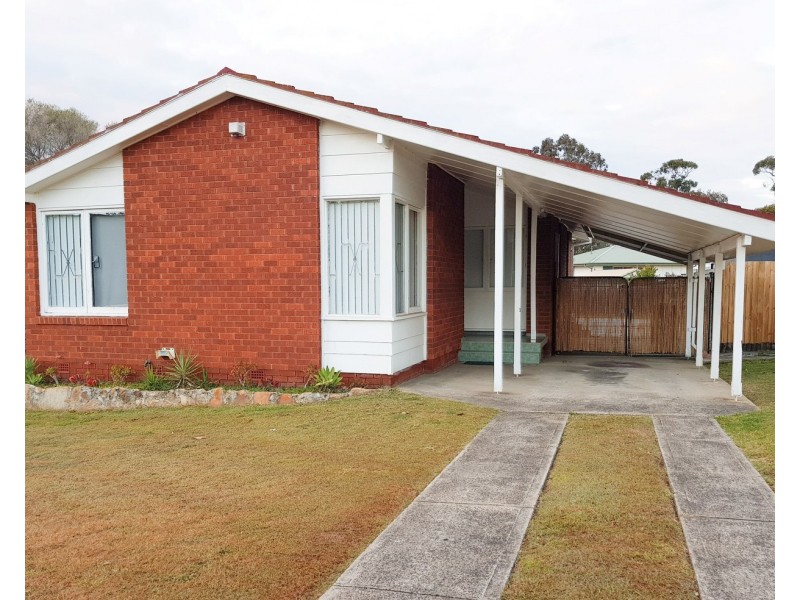12  Coolabah Place, Macquarie Fields NSW 2564