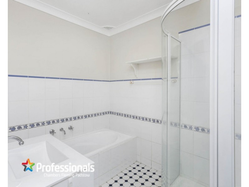 5 Warlencourt Avenue, Milperra NSW 2214