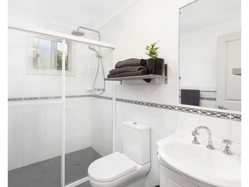 2/879 Henry Lawson Drive, Picnic Point NSW 2213