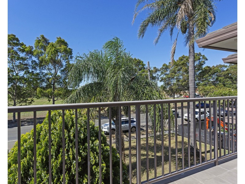 32 Bullecourt Avenue, Milperra NSW 2214