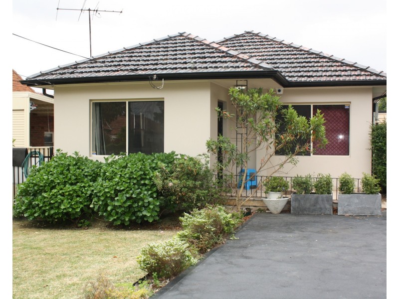 5 Payten Avenue, Roselands NSW 2196