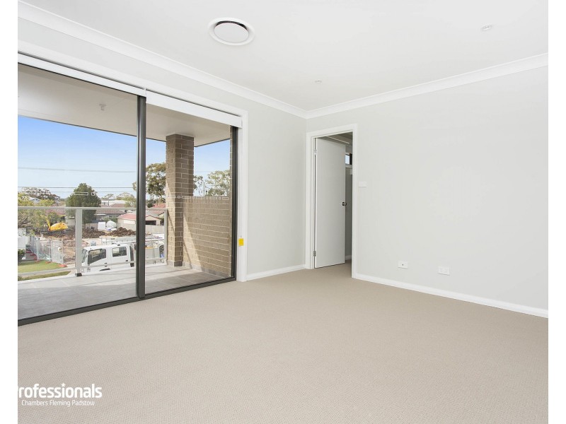 11 Drake Street, Panania NSW 2213