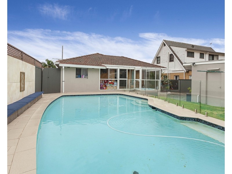 21 Langdale Avenue, Revesby NSW 2212