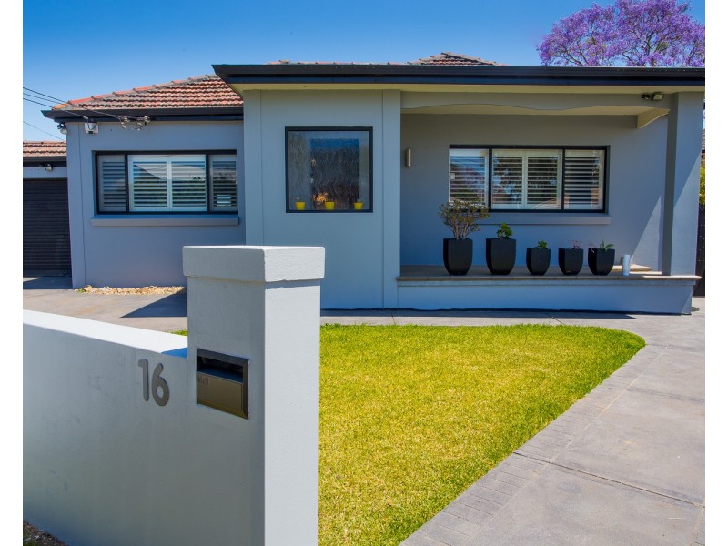 16 Kingston Avenue, Panania NSW 2213