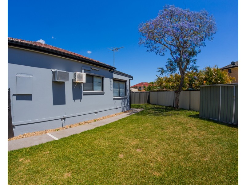 16 Kingston Avenue, Panania NSW 2213