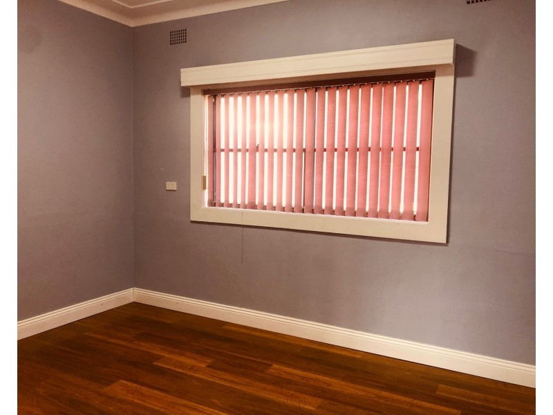 482 Henry Lawson Drive, East Hills NSW 2213