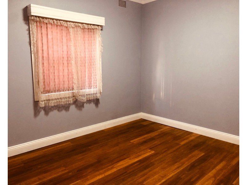 482 Henry Lawson Drive, East Hills NSW 2213