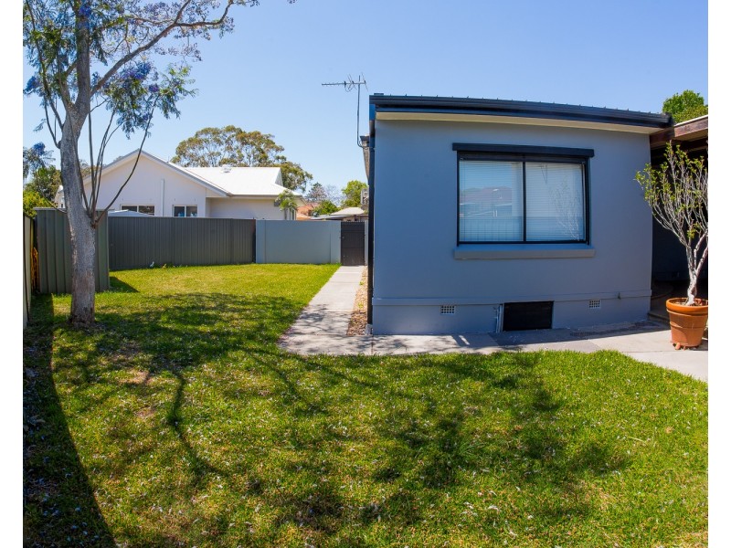 16 Kingston Avenue, Panania NSW 2213