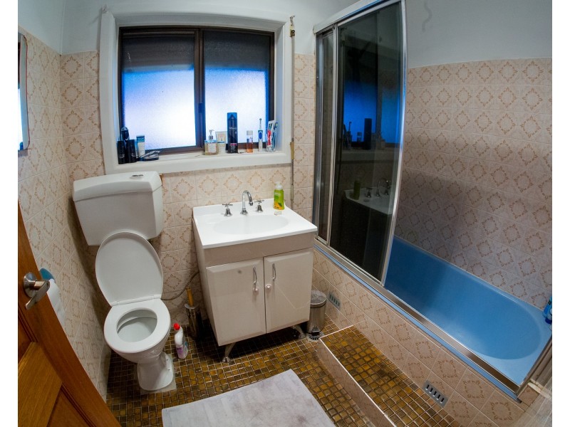 16 Kingston Avenue, Panania NSW 2213