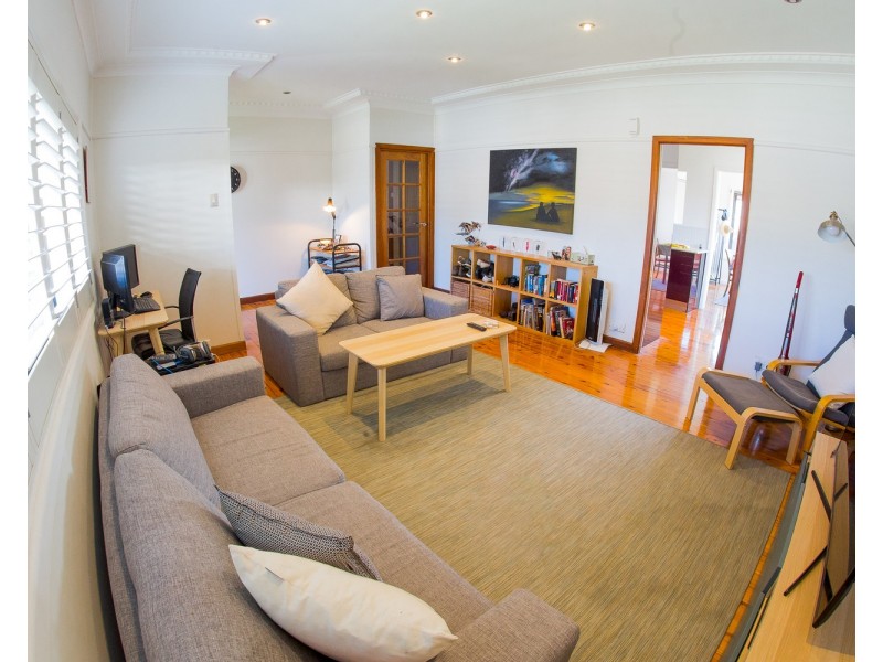 16 Kingston Avenue, Panania NSW 2213