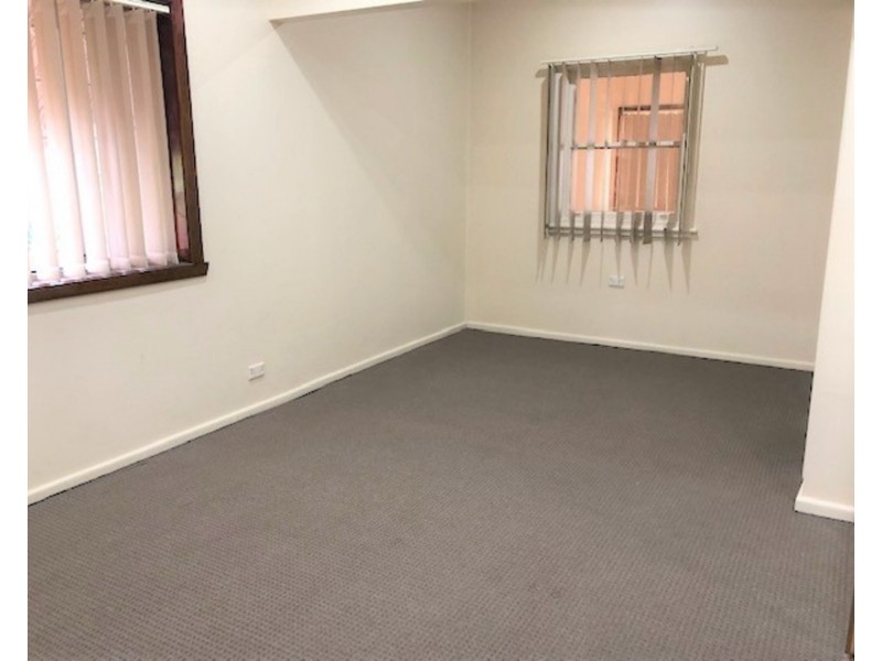 148 Davies Road, Padstow NSW 2211