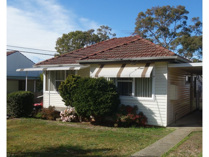 4 Lorraine Avenue, Padstow Heights NSW 2211