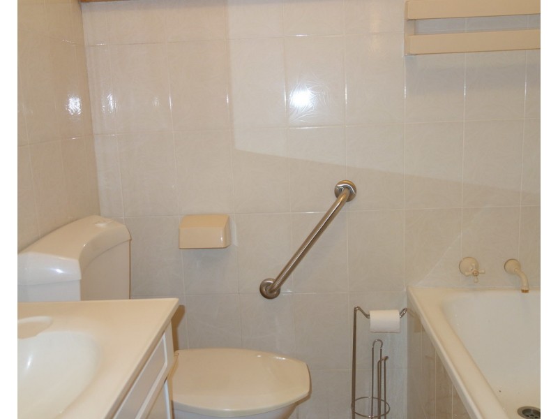 4 Lorraine Avenue, Padstow Heights NSW 2211