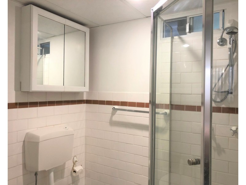 2B Forshaw Avenue, Peakhurst NSW 2210