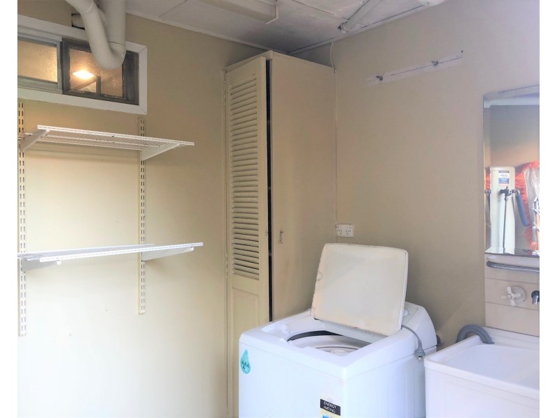 2B Forshaw Avenue, Peakhurst NSW 2210