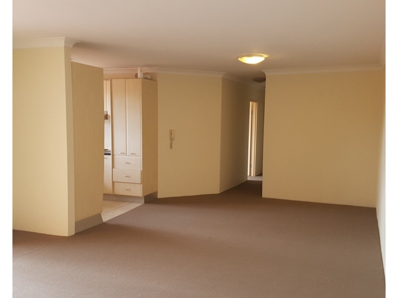 3/49 Maclaurin Avenue, East Hills NSW 2213