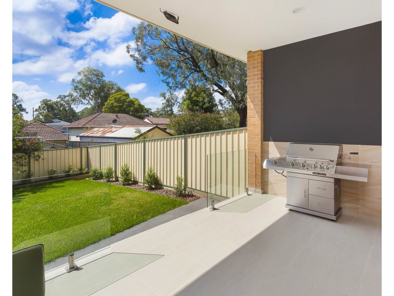 6A Woodburn Avenue, Panania NSW 2213