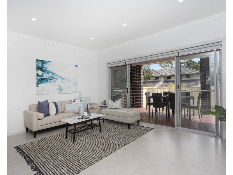 10 Woodburn Avenue, Panania NSW 2213