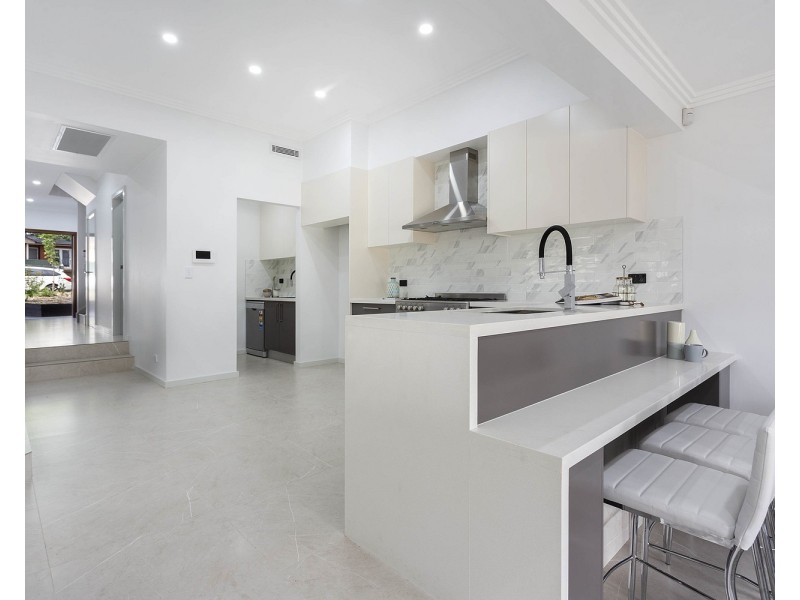 10 Woodburn Avenue, Panania NSW 2213