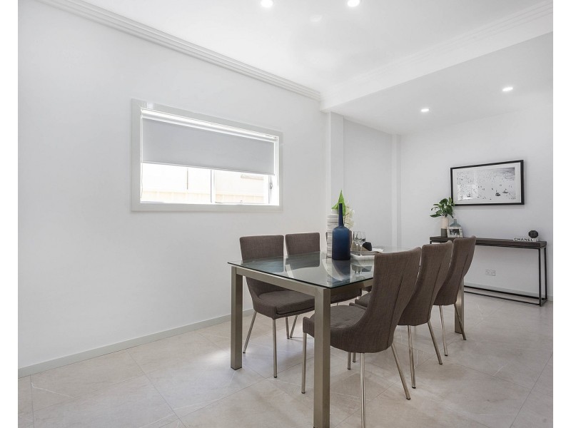 10 Woodburn Avenue, Panania NSW 2213