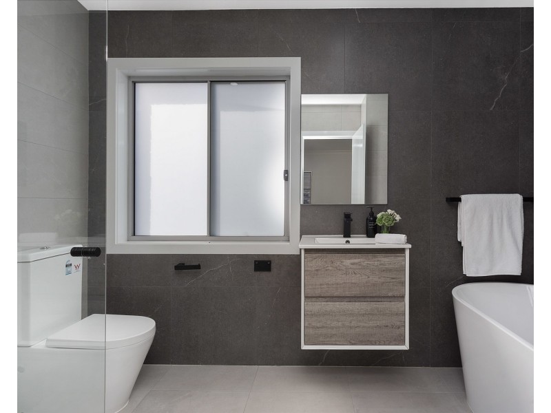 10 Woodburn Avenue, Panania NSW 2213