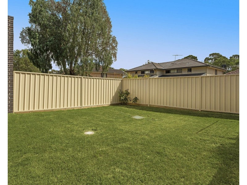 10 Woodburn Avenue, Panania NSW 2213