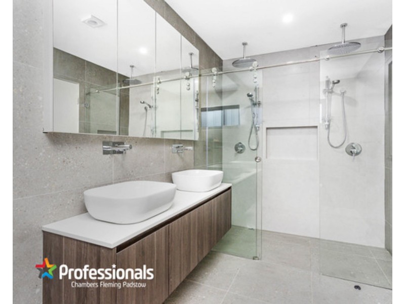 18 Wyatt Avenue, Padstow NSW 2211