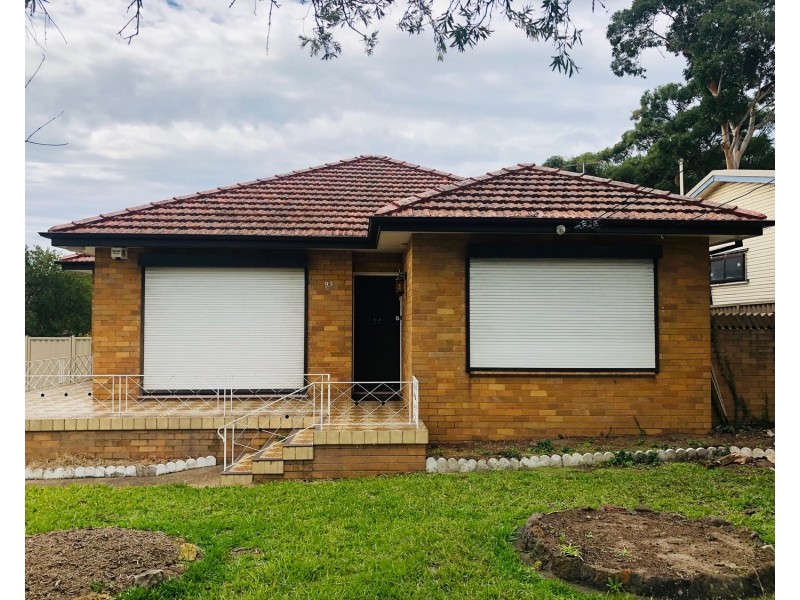 93 Kennedy Street, Picnic Point NSW 2213
