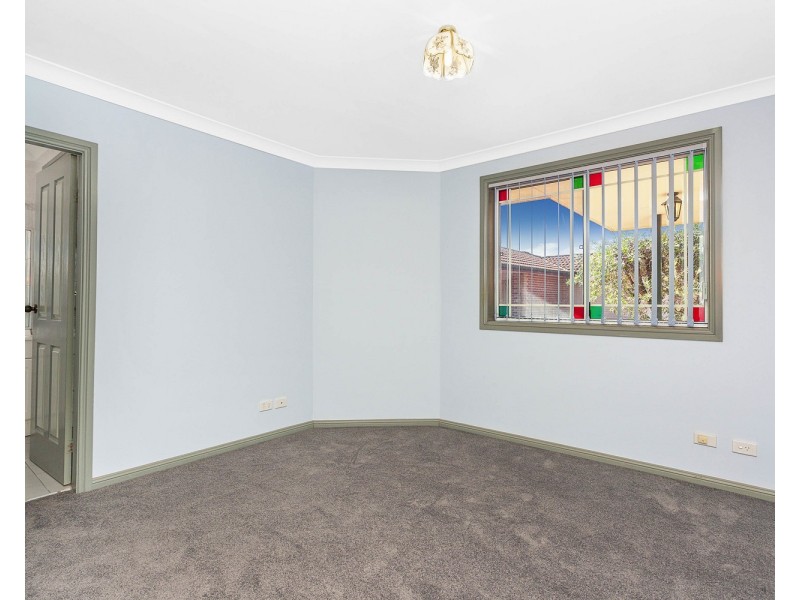 4/23 Parkview Avenue, Picnic Point NSW 2213