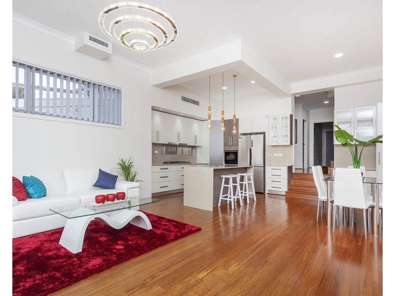 6 Woodburn Avenue, Panania NSW 2213