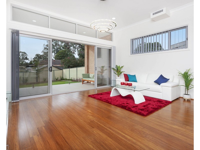 6 Woodburn Avenue, Panania NSW 2213