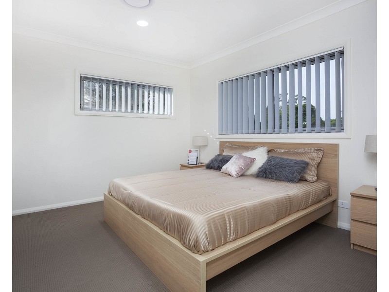 6 Woodburn Avenue, Panania NSW 2213